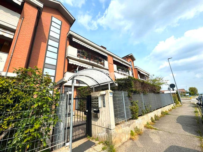 Appartamento trilocale in vendita in Via San Pancrazio, Druento