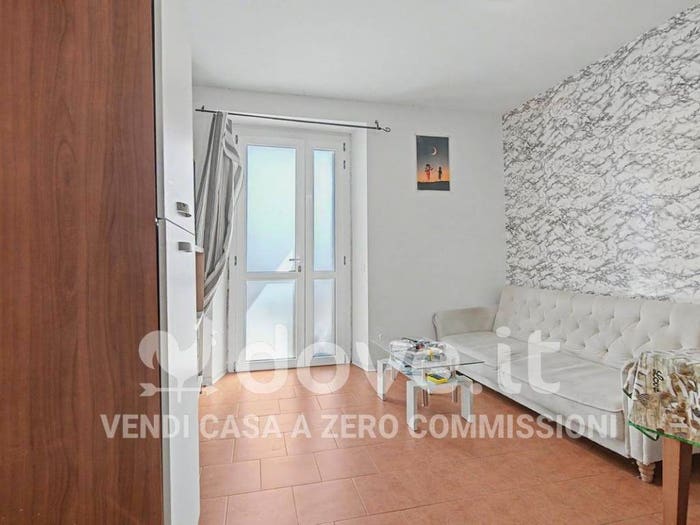 Appartamento bilocale in vendita in Via Roncole, Roncole, Montescano