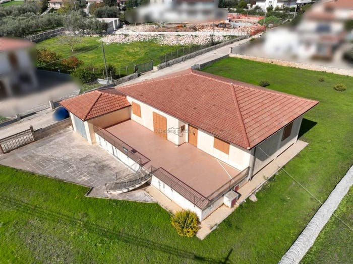Casa quadrilocale in vendita in Via Michelica Musebbi Calicantone, Modica Sorda, Modica