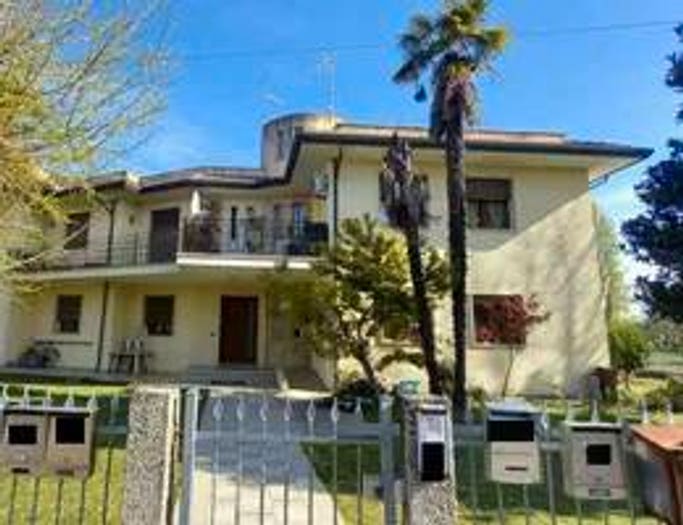 Appartamento quadrilocale in vendita in Via Santa Lucia, Ponso