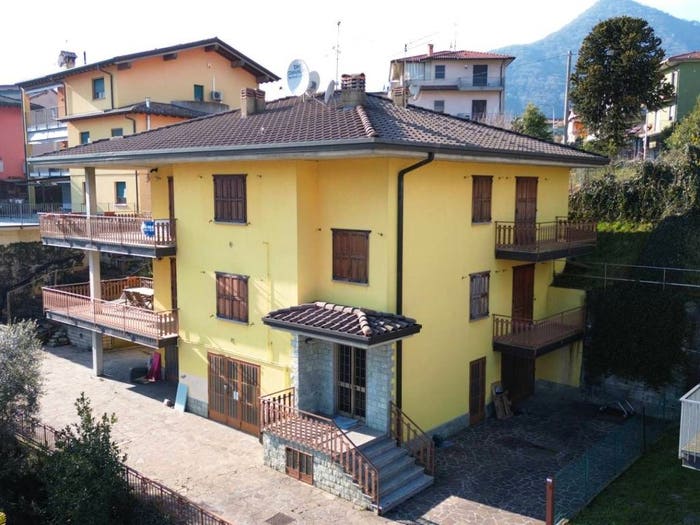 Casa con 6 locali in vendita in Via Leonardo da Vinci, Centro, Albino