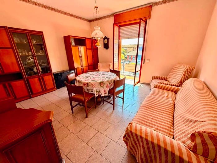Casa con 6 locali in vendita in Via Emilia, Roveleto, Cadeo