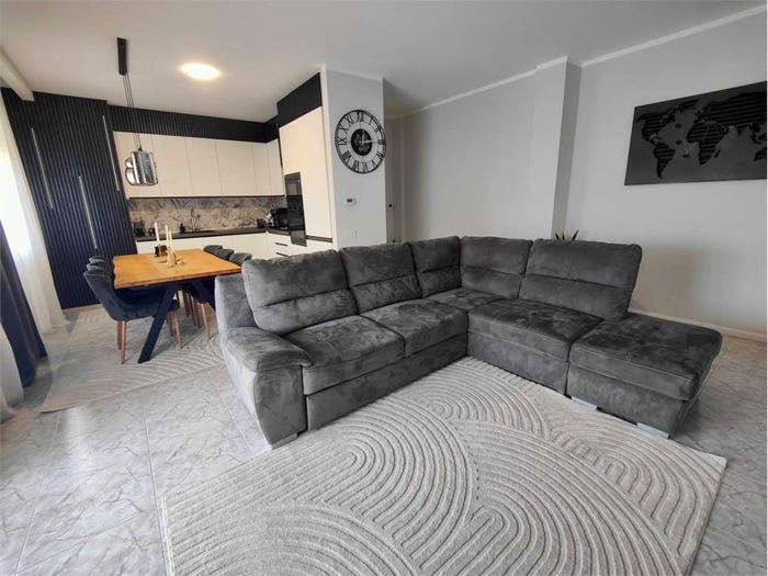 Appartamento con 6 locali in vendita in Centro, Fidenza