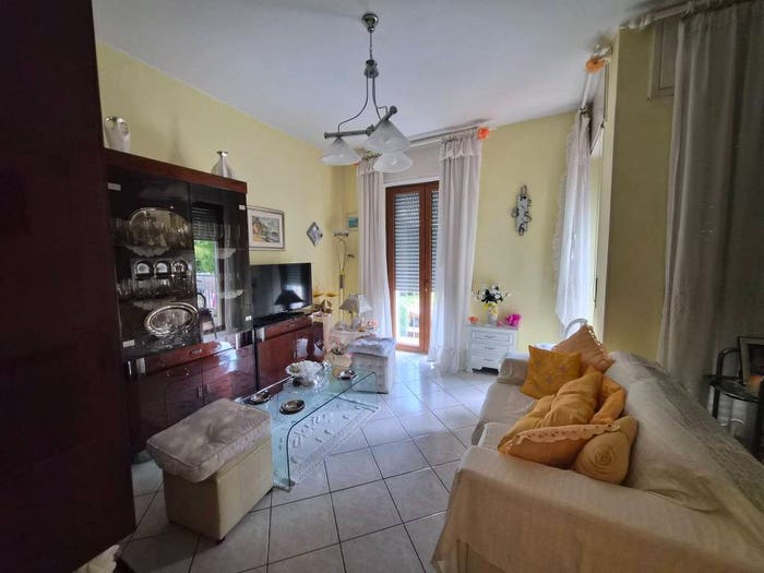 Appartamento con 5 locali in vendita in Via Adige, MontecatiniTerme