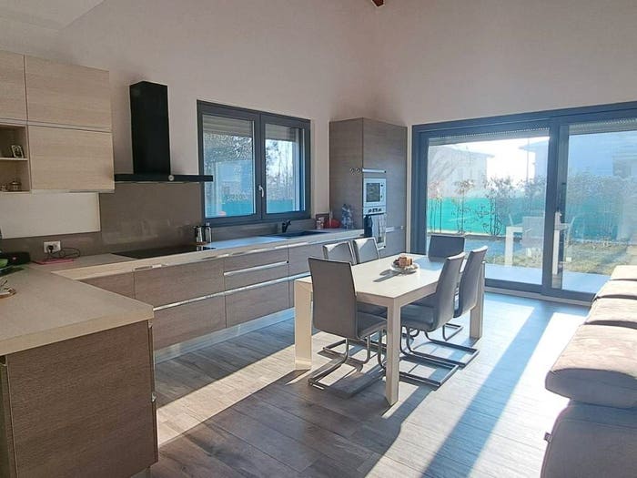 Casa con 6 locali in vendita in Via Cesare Battisti, Brenno Useria, Arcisate