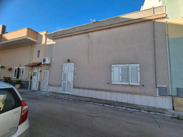 Casa quadrilocale in vendita in Via Filippo Corridoni, Centro, Neviano