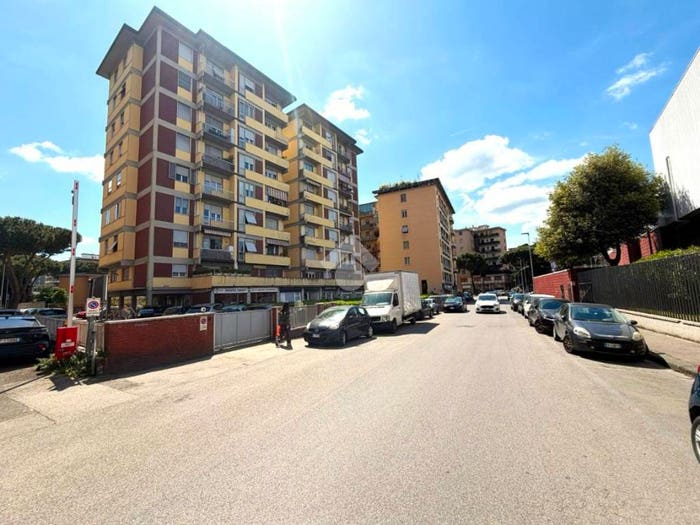 Appartamento quadrilocale in vendita in Via Niccolò Paganini, Novoli, Firenze