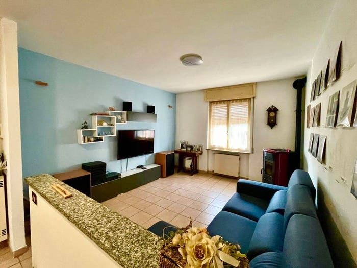 Casa trilocale in vendita in Via Papa Giovanni XXIII, Centro, Linarolo