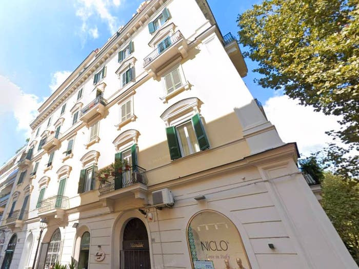 Appartamento quadrilocale in vendita in Via Giovanni Merliani, Vomero, Napoli