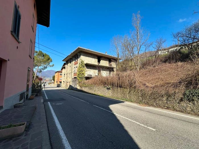 Casa con 6 locali in vendita in Via Cascina Gromba, Albino