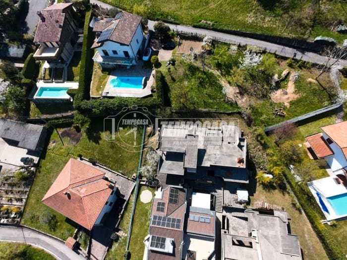 Casa quadrilocale in vendita in Via XXV Aprile, Centro, Gandosso