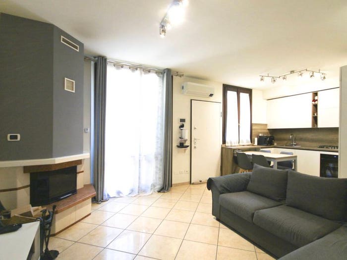 Casa trilocale in vendita in Via Alessandro Manzoni, Barlassina