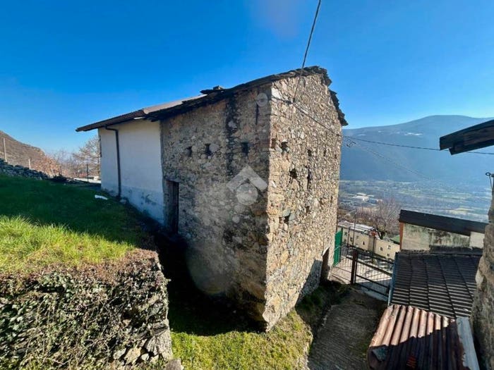 Casa bilocale in vendita in Borgata Borlera, Centro, Condove