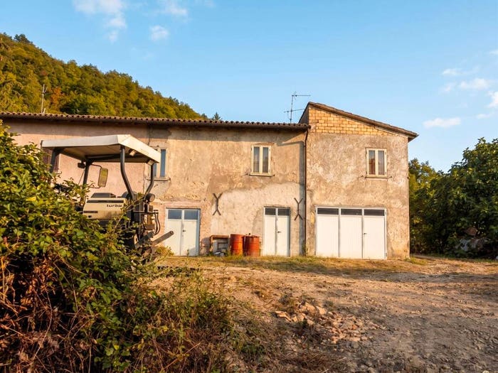 Casa con 6 locali in vendita in Località Pereto Ville, Sant'Agata Feltria