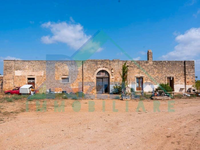Casa con 6 locali in vendita in SP, Lequile
