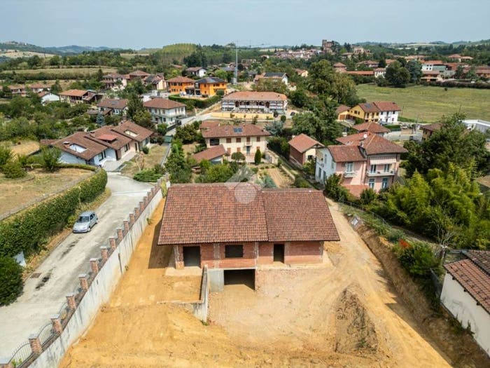 Casa quadrilocale in vendita in Via Borgo Nuovo, Arignano