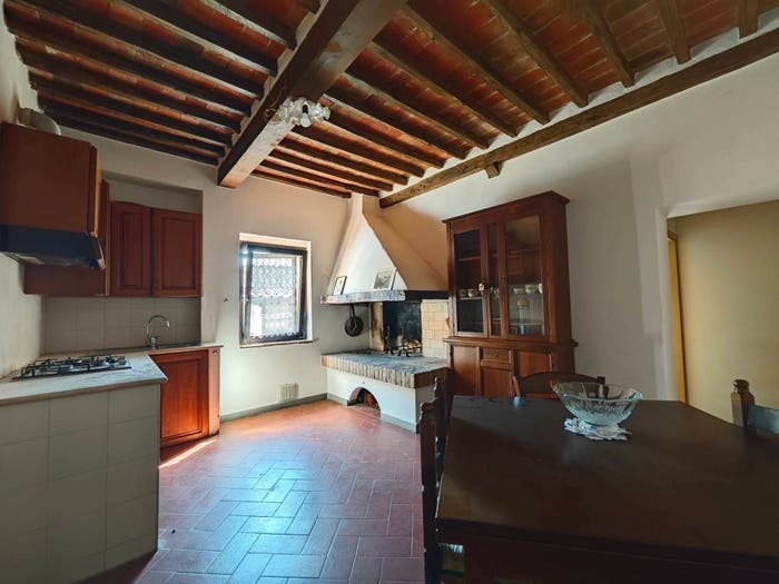 Appartamento trilocale in vendita in Vicolo Giovanni del Fu Ciatone, San Gusmé, Castelnuovo Berardenga