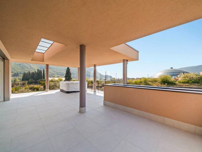 Casa quadrilocale in vendita in Via Torrente Gusa, Garda