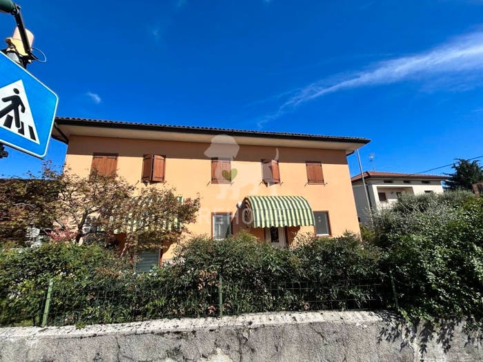 Casa quadrilocale in vendita in Via Lignano, Zuglianoterenzanocargnacco, Pozzuolo del Friuli