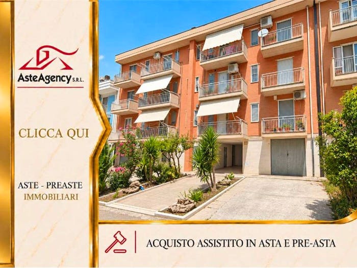 Appartamento quadrilocale in vendita in Via ezio tarantelli, Apricena