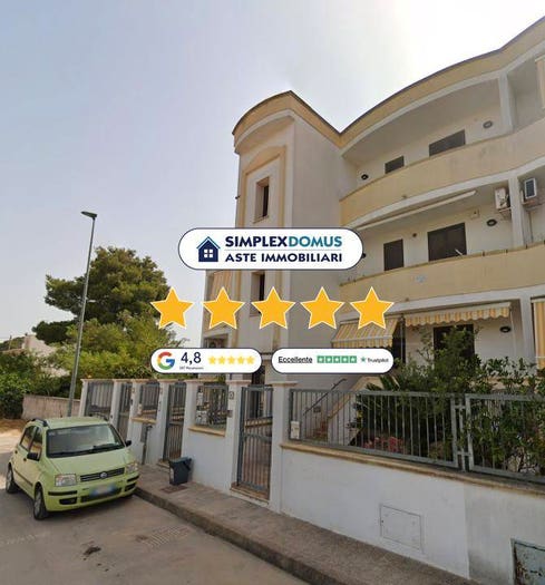 Appartamento quadrilocale in vendita in Via Frà Bernardo da Casalnuovo, Centro, Manduria