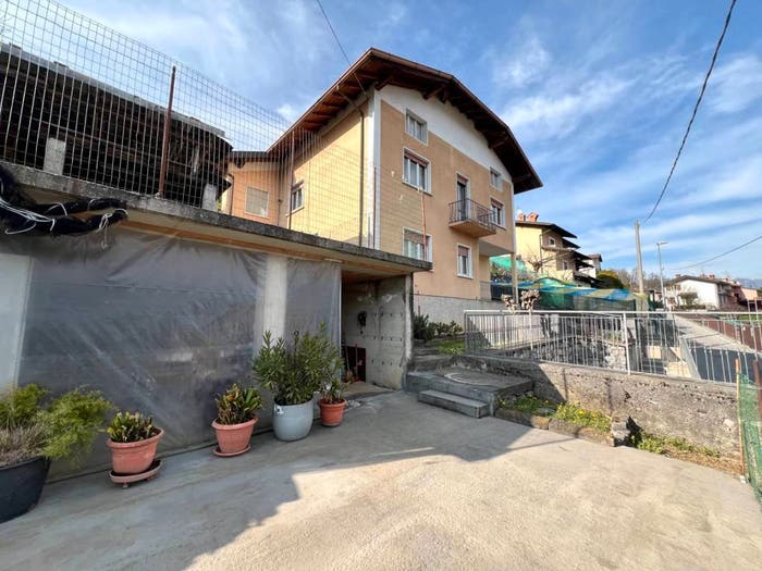 Casa con 5 locali in vendita in Via Giulio Marco Bordogni, Gazzaniga