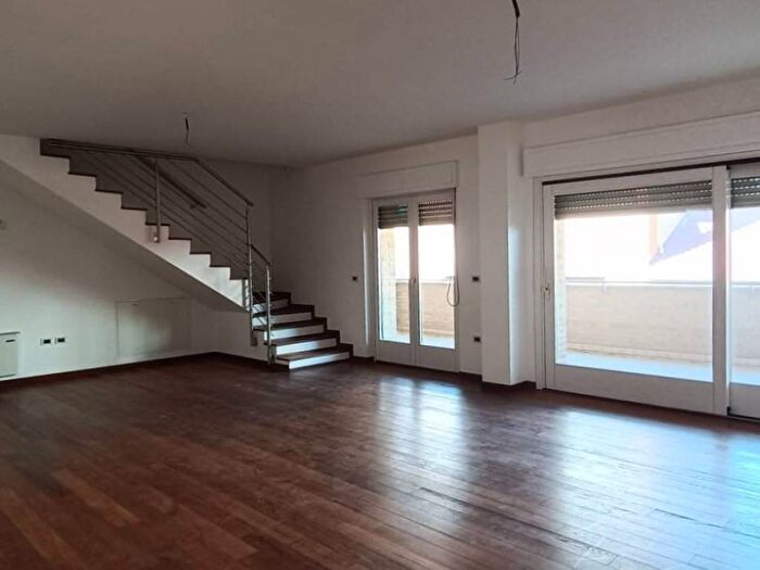 Appartamento con 5 locali in vendita in Via Porta Carrese, Centro, Teramo