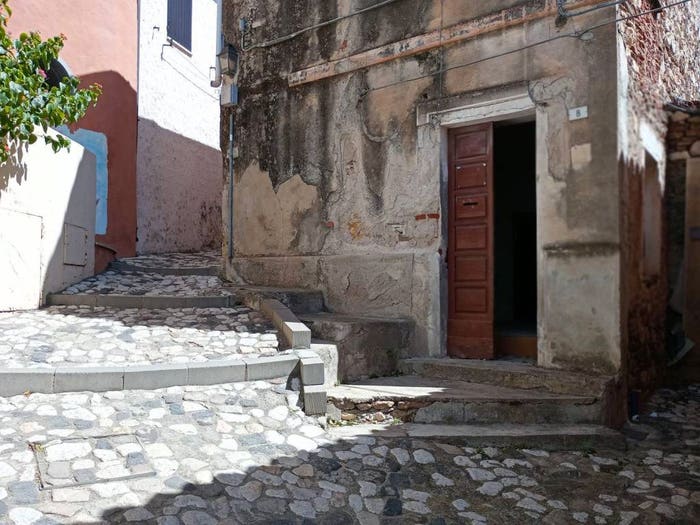 Casa in vendita in Eleonora D'Arborea SNC, Centro, Posada