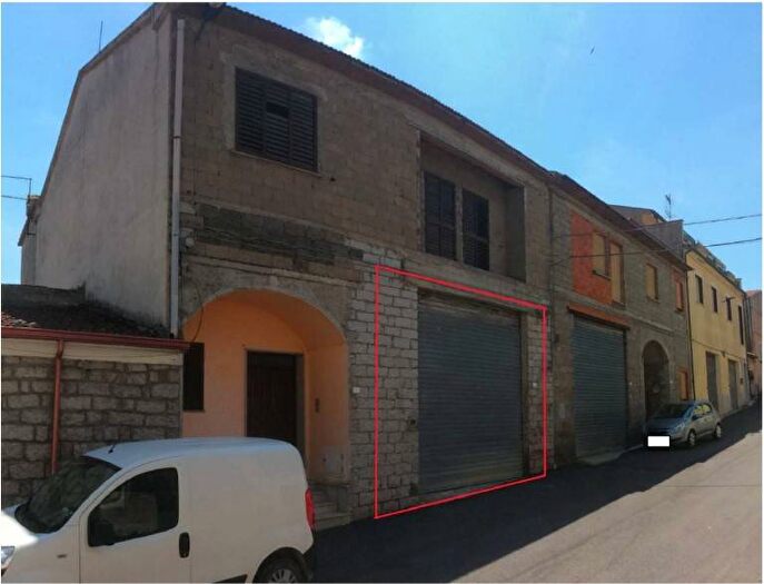 Appartamento con 6 locali in vendita in VIA BRIGATA SASSARI, Buddusò