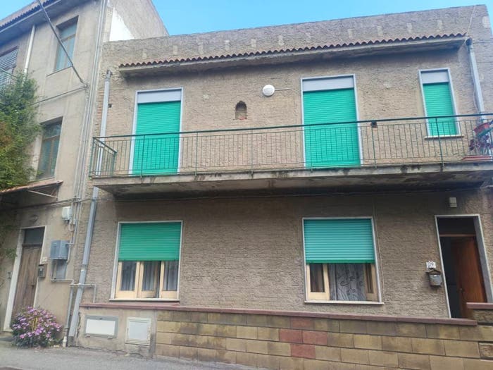 Casa trilocale in vendita in Via Giovanni Grioli, Centro, Villafranca Tirrena
