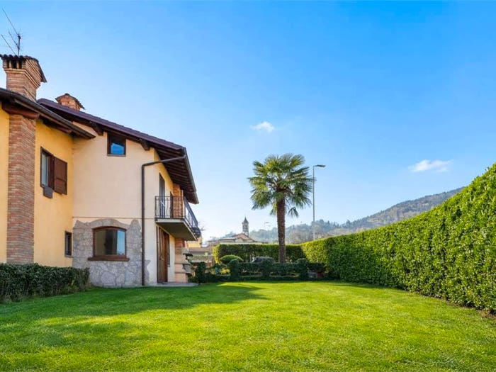 Casa quadrilocale in vendita in Via Aldo Moro, Premolo