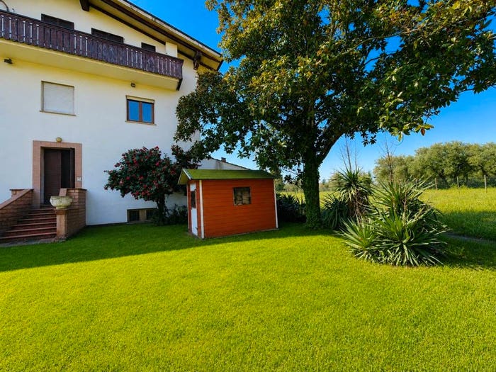 Casa con 6 locali in vendita in Via Fallarese Vantignana, Corchiano
