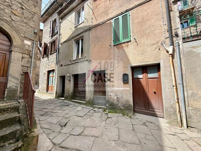 Casa trilocale in vendita in Via Massimo d'Azeglio, Abbadia San Salvatore