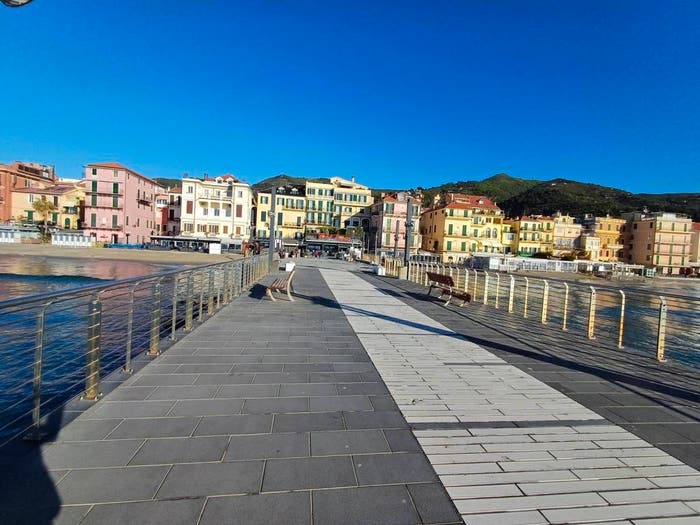 Appartamento trilocale in vendita in Via Milite Ignoto, Centro, Alassio
