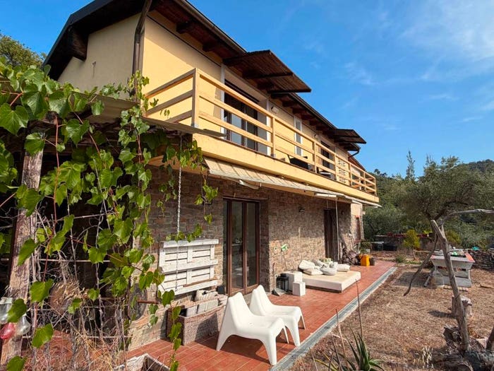 Casa con 6 locali in vendita in Caso Vegliasco, Alassio