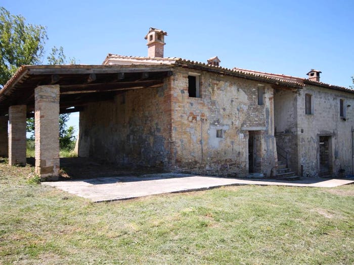 Casa con 6 locali in vendita in Vocabolo San Donato, Montefalco