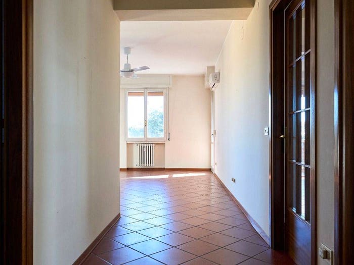 Appartamento quadrilocale in vendita in Piazzale Giosuè Carducci, Centro, Correggio