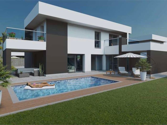 Casa con 5 locali in vendita in Via Carducci, Centro, Brebbia