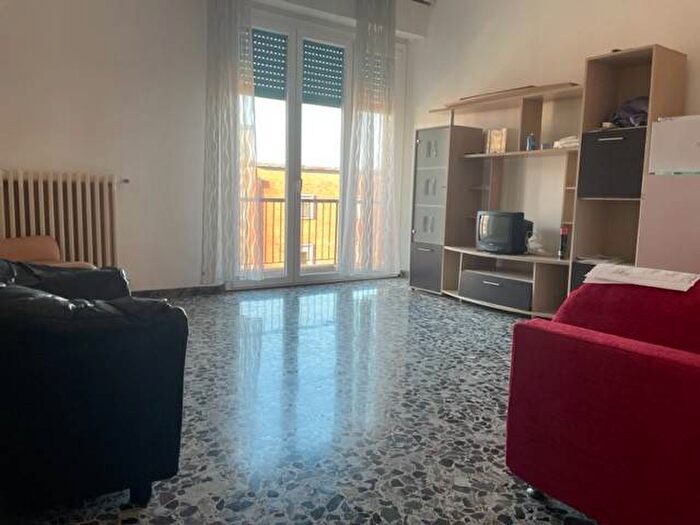Appartamento con 5 locali in vendita in Via Guglielmo Marconi, Stazione, Ancona