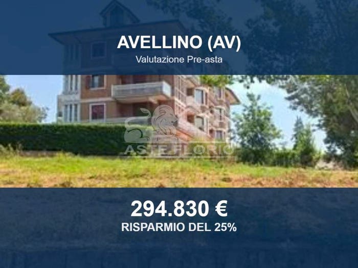 Appartamento con 6 locali in vendita in Via Augusto Guerriero, A Annarumma A Gasperi F Tedesco, Avellino