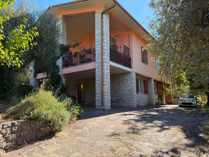 Casa con 6 locali in vendita in Via Quintino Sella, Santa Lucia, Perugia
