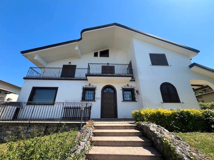 Casa con 6 locali in vendita in Centro, Pavullo nel Frignano