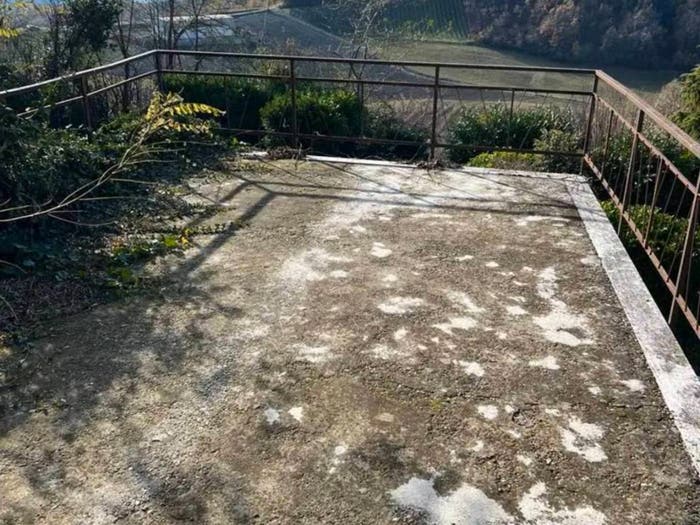 Casa con 6 locali in vendita in Localita Canova, Alta Val Tidone