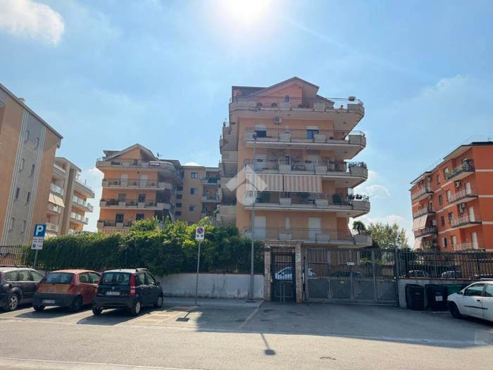 Casa trilocale in vendita in Piazza mafalda di savoia, Centro, Casalnuovo di Napoli
