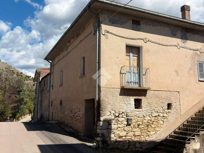 Casa trilocale in vendita in Via santa lucia, Santa Lucia, Cervaro