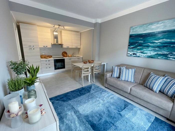 Appartamento bilocale in vendita in Via Leonardo da Vinci, Via Roma Borgo Barusso, Alassio