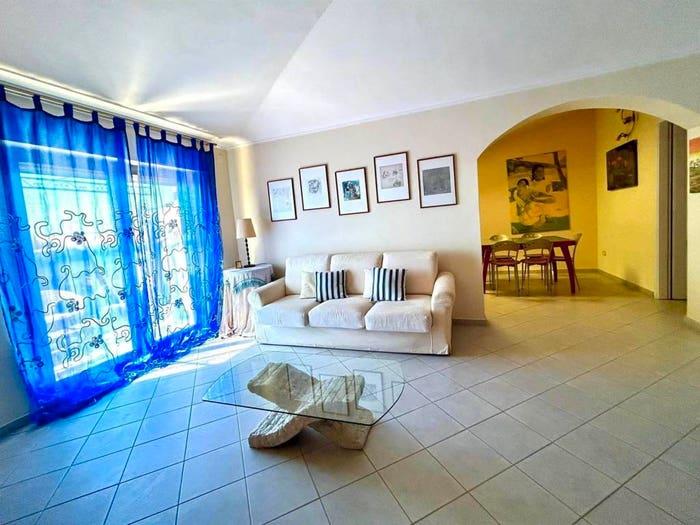 Appartamento quadrilocale in vendita in via monsignor virgilio, Centro, Tortolì
