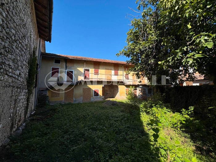 Casa con 6 locali in vendita in Via Nazario Sauro, Centro, Montereale Valcellina