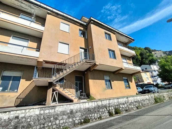 Appartamento quadrilocale in vendita in Scotellaro, Centro, Lauria