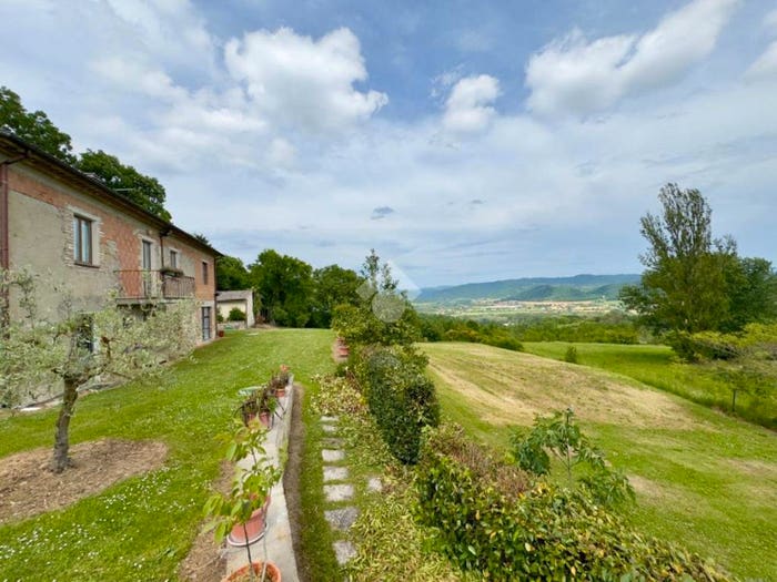 Casa quadrilocale in vendita in VOCABOLO VALDIPETRINA, Città di Castello